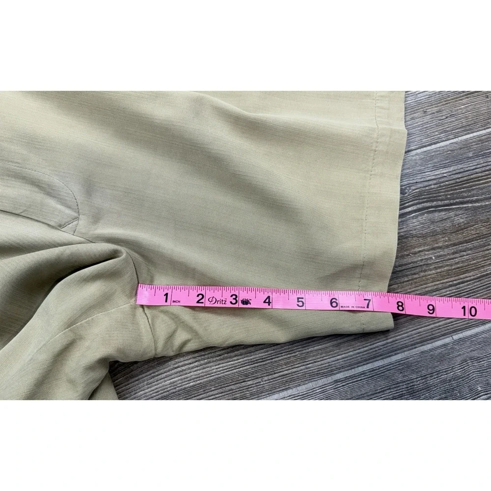 Tommy Bahama Silk‎ Blend Beige Pleated Shorts Size 40 Golf Resort Wear Preppy